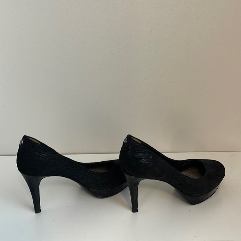 tahari black heels